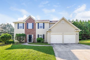 5892 Village Loop Fairburn, GA 30213